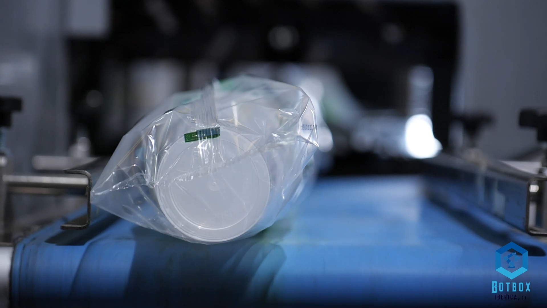 Caso de éxito: proyecto de automatización en el sector plástico